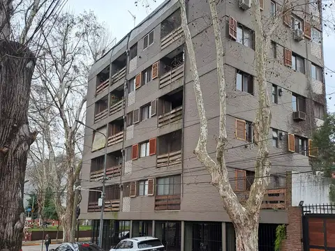 Departamento 2 amb en alquiler en La Lucila con expensas  e impuestos incluidas