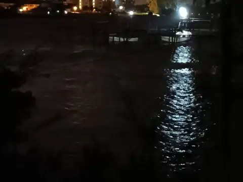 Rio Luján 100 , Piso 0