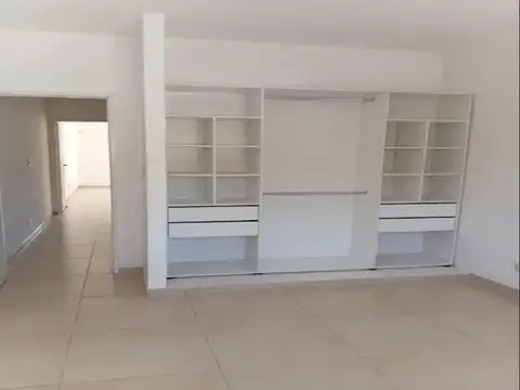EXCELENTES DUPLEX DE 2 PLANTAS EN MERLO CENTRO