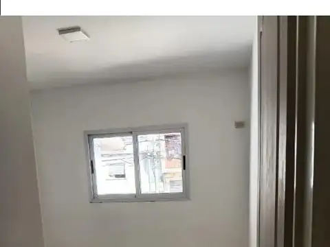 EXCELENTE DUPLEX DE 2 PLANTAS EN MERLO CENTRO