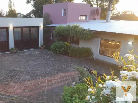 Casa en venta - 4 Dormitorios 2 Baños - Cochera - 744Mts2 - Sierra de Los Padres