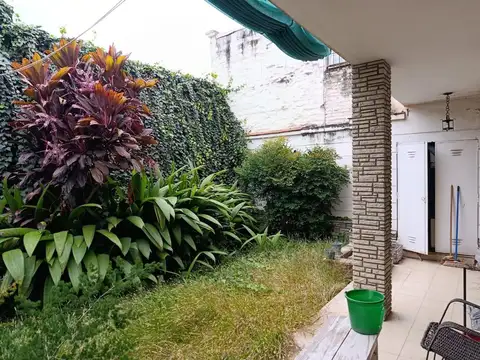 Casa 6 ambientes con 4 baños