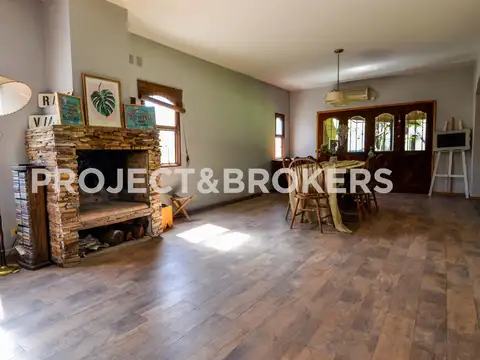 Casa en Venta en Villa Gobernador Udaondo, USD 205.000