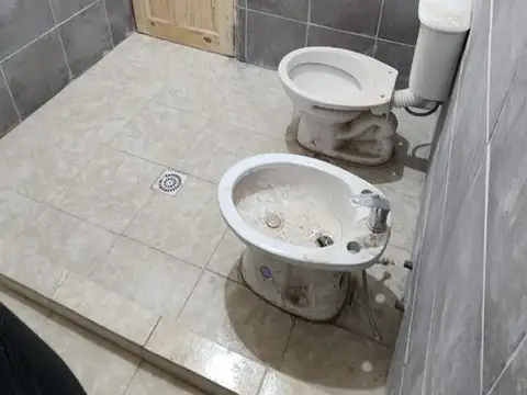 Casa 3 ambientes con 1 baño