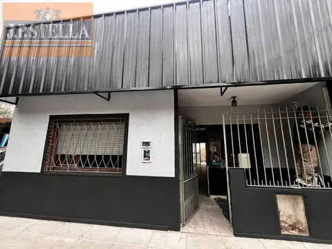 Casa / Oficina c/ local 105 m² Solo uso Comercial o Profesional - S.Justo (Ctro)