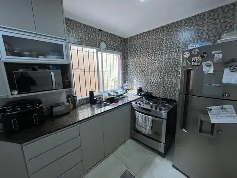 Casa en Venta en Munro, USD 160.000