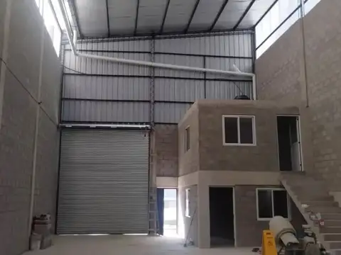 Galpon en Alquiler 10  mts Frente