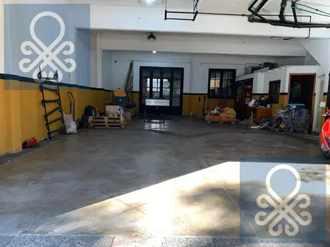Depósito en alquiler de 700 m2 en 2 plantas en Jose L. Suarez