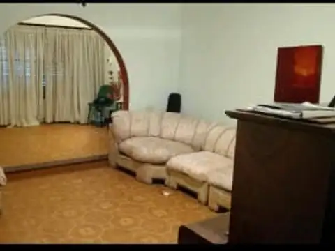 Casa en Venta en Mataderos, USD 339.000