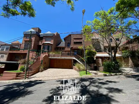 Paz y Martin Fierro / 4 dor / Jardín y Cochera Doble / Punta Chica / Venta