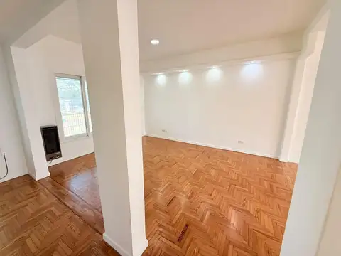 Depto Tipo Casa en Alquiler de 3 ambientes