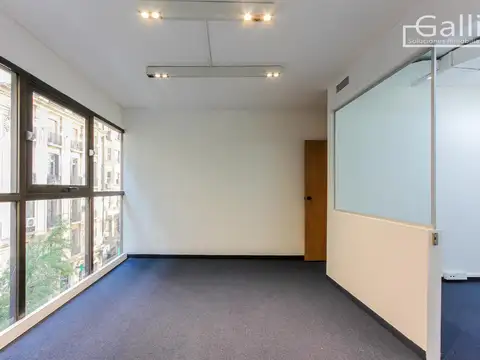 Oficina 5 ambientes con 2 baños