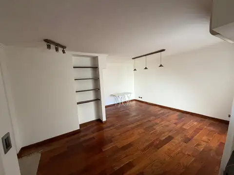 Departamento en Alquiler en Vicente Lopez Vias / Rio, $ 1.300.000