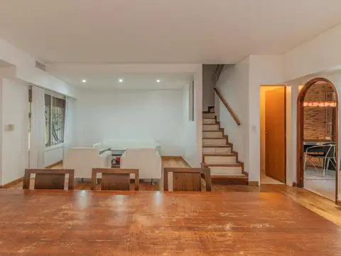 Depto Tipo Casa en Venta con 1 cocheras