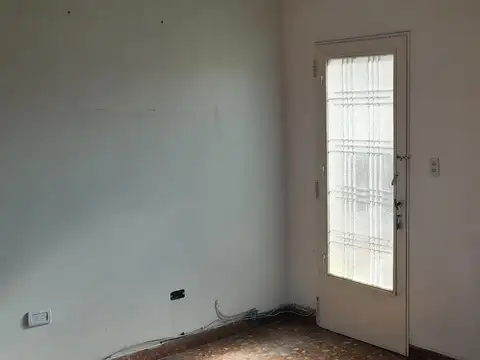 Depto Tipo Casa en Venta 50 años
