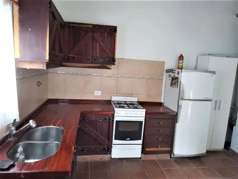 Casa 2 ambientes con 1 baño