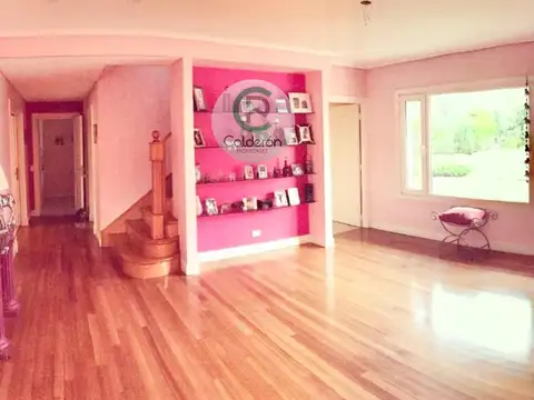 Casa 5 ambientes con 3 baños