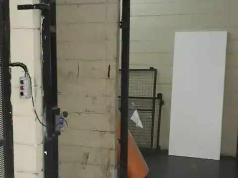 Galpon en Alquiler en Villa Lugano, $ 800.000