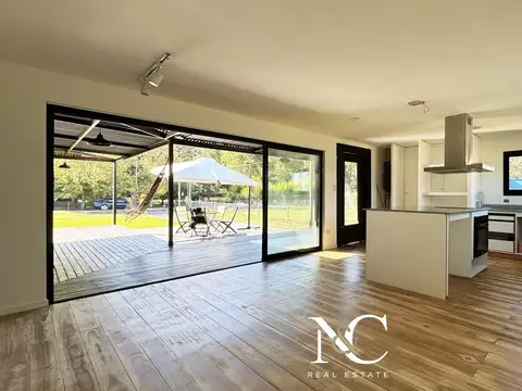 Casa en Venta con 1 cochera