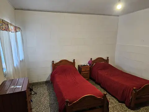 Casa 3 ambientes con 1 baño