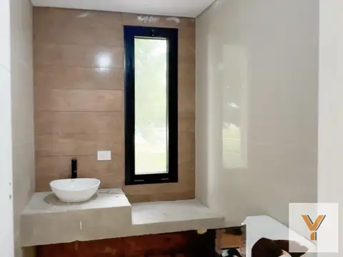 Casa en venta - 4 Dormitorios 3 Baños - Pilar