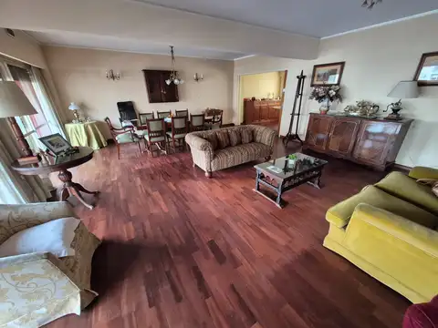 Departamento en Venta de 4 dormitorios