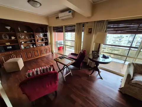 Departamento en Venta con 2 cocheras