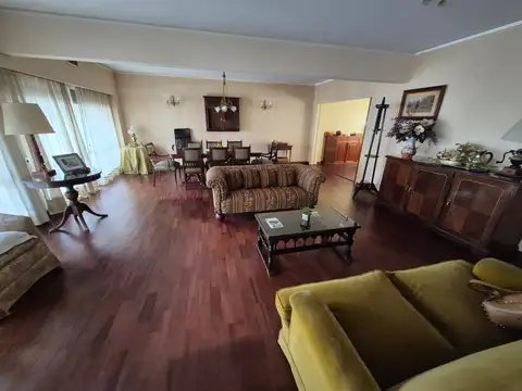 Departamento en Venta de 5 ambientes