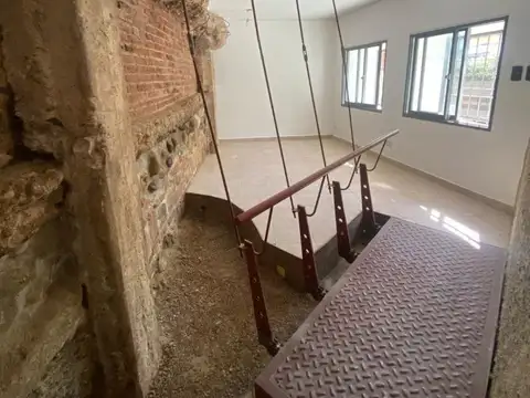 LOCAL COMERCIAL EN ALQUILER CON UBICACIÓN ESTRATÉGICA