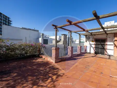 Casa 5 ambientes con 3 baños