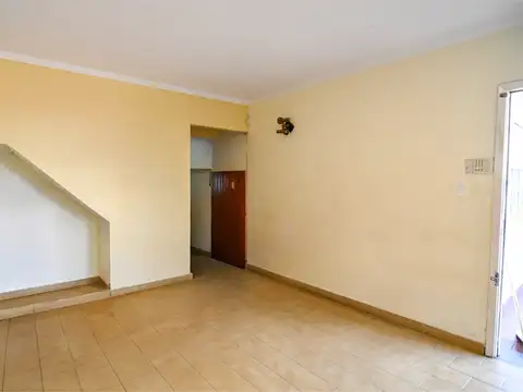 Casa 4 amb. parque+ Local + Garage doble- Ap. crédito -Roca y San Juan