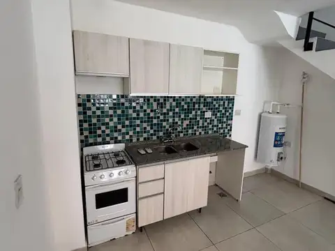 Departamento en Alquiler en Lanus Este, $ 500.000