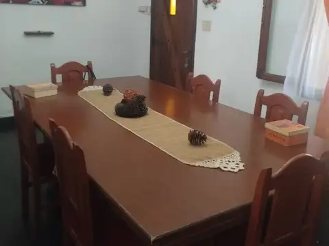 VENTA CASA 3 AMB CON COCHERA IMPECABLE