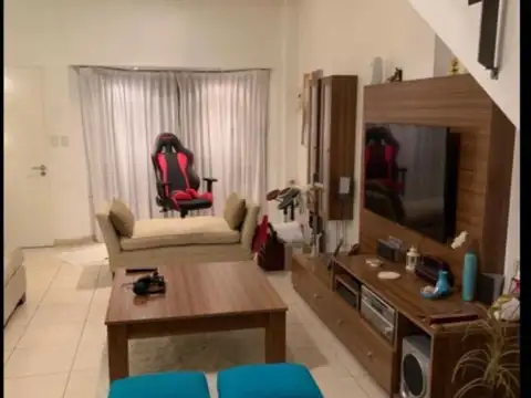 TRIPLEX 4 AMBIENTES EN VENTA EN RAMOS MEJIA