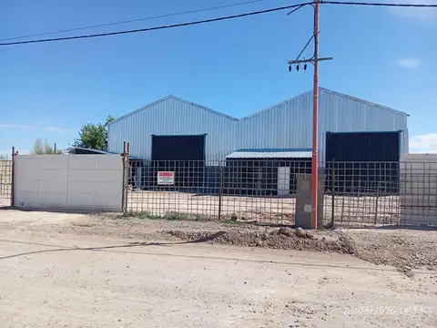 CIPOLLETTI ALQUILA GALPON PI 250 MT2