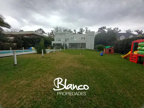 Casa  en Alquiler en Armenia, Pilar, G.B.A. Zona Norte