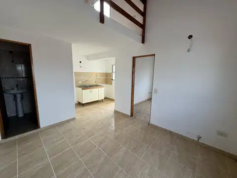 Depto Tipo Casa 3 ambientes con 1 baño