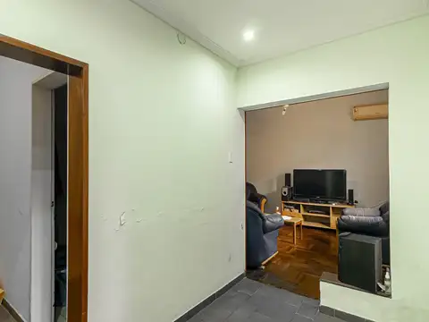 Depto Tipo Casa 4 ambientes con 2 baños