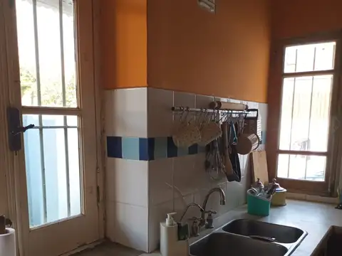 Casa 3 ambientes con 2 baños