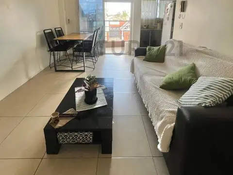 Las Gaviotas 1500, Piso 1