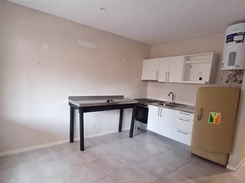 Departamento en Alquiler en Altos de Los Cardale, $ 590.000