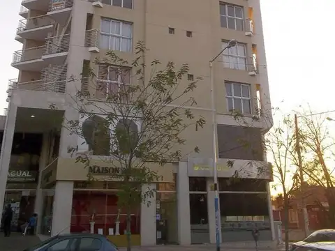 Venta Amplio Departamento 2 Ambientes En Centro De Muñiz