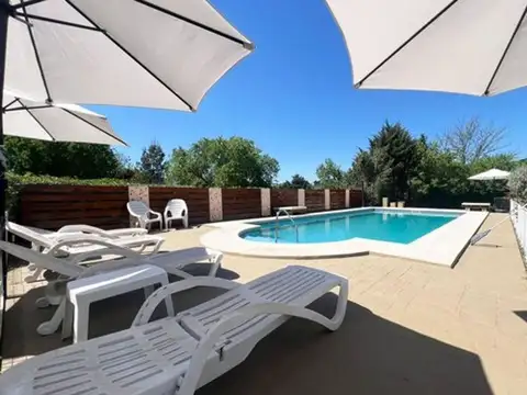 Casa 6 ambientes con 3 baños