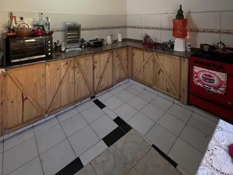 Casa 5 ambientes con 1 baño