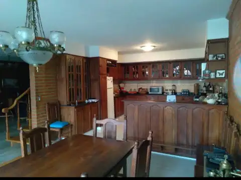 VENTA CHALET EN DOS PLANTAS EL JAGUEL, GRAN LOTE.