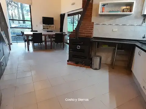 Casa 4 ambientes con 3 baños