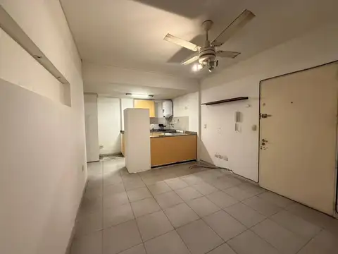 Departamento de 2 ambientes I Patio I Exc. Ubicacion