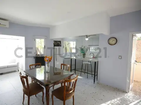 Depto Tipo Casa en Venta de 3 ambientes