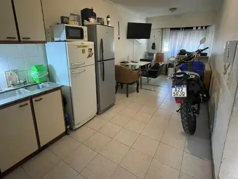 DPTO. UN DORM. CON PATIO, ABASTO.