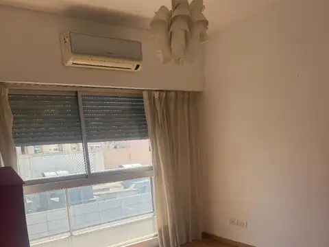 2 AMB AL FRENTE CON BALCON